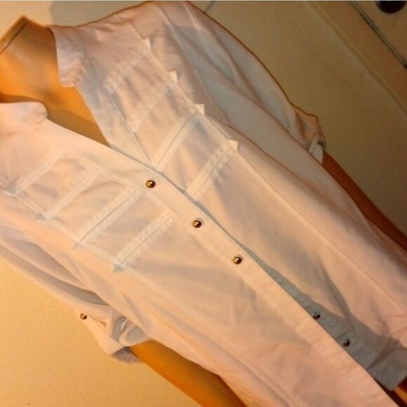 Kathy Che, White loose polyester shirt, button up - Picture 4 of 8